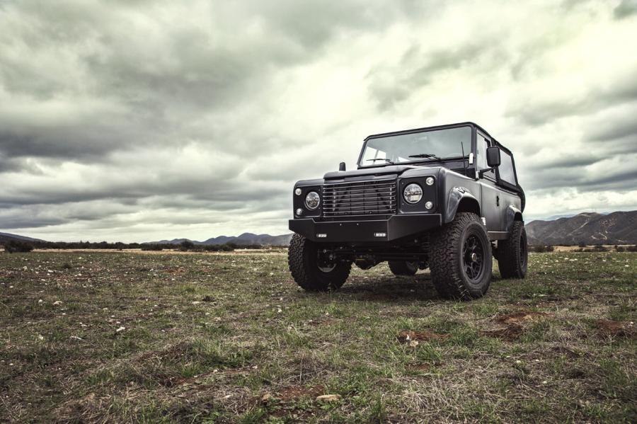  Land Rover Defender 90 by Icon 2014 года  (фото 13 из 63)